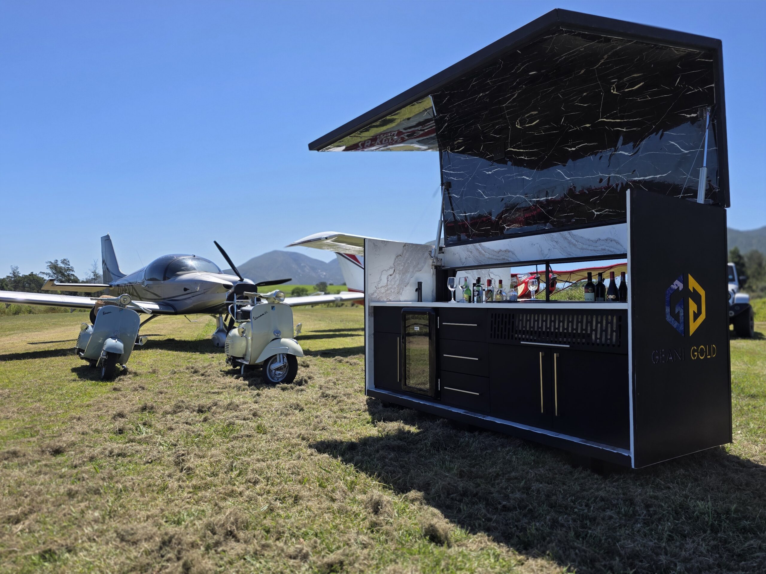 Outdoor kitchen cost South Africa – timber and steel build